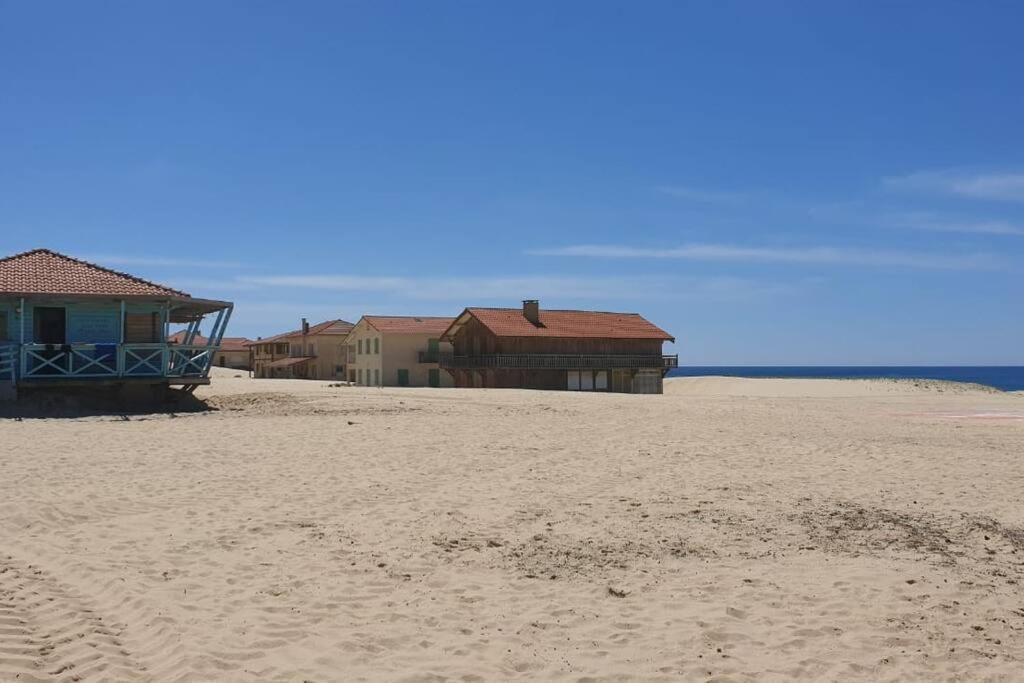 Maison Neuve Proche Du Lac De Leon Et De L'Ocean Вьёй-Сен-Жирон Экстерьер фото